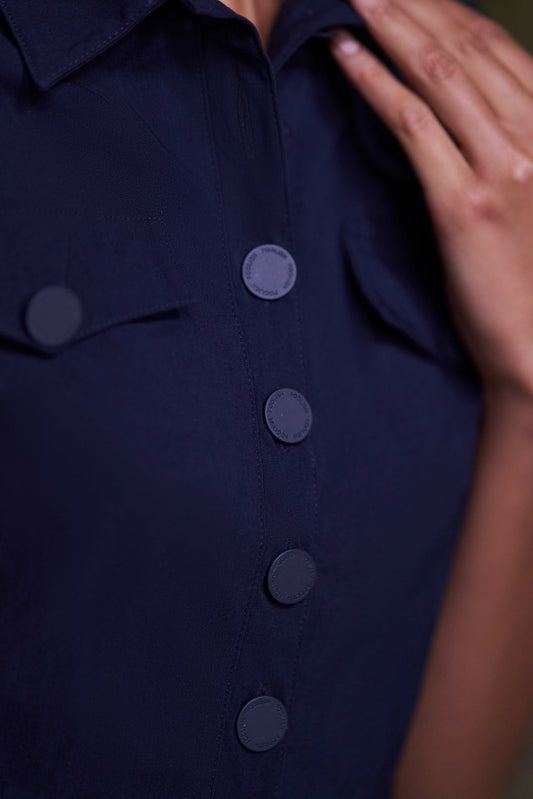 close up detail on womens organic cotton crop top in navy